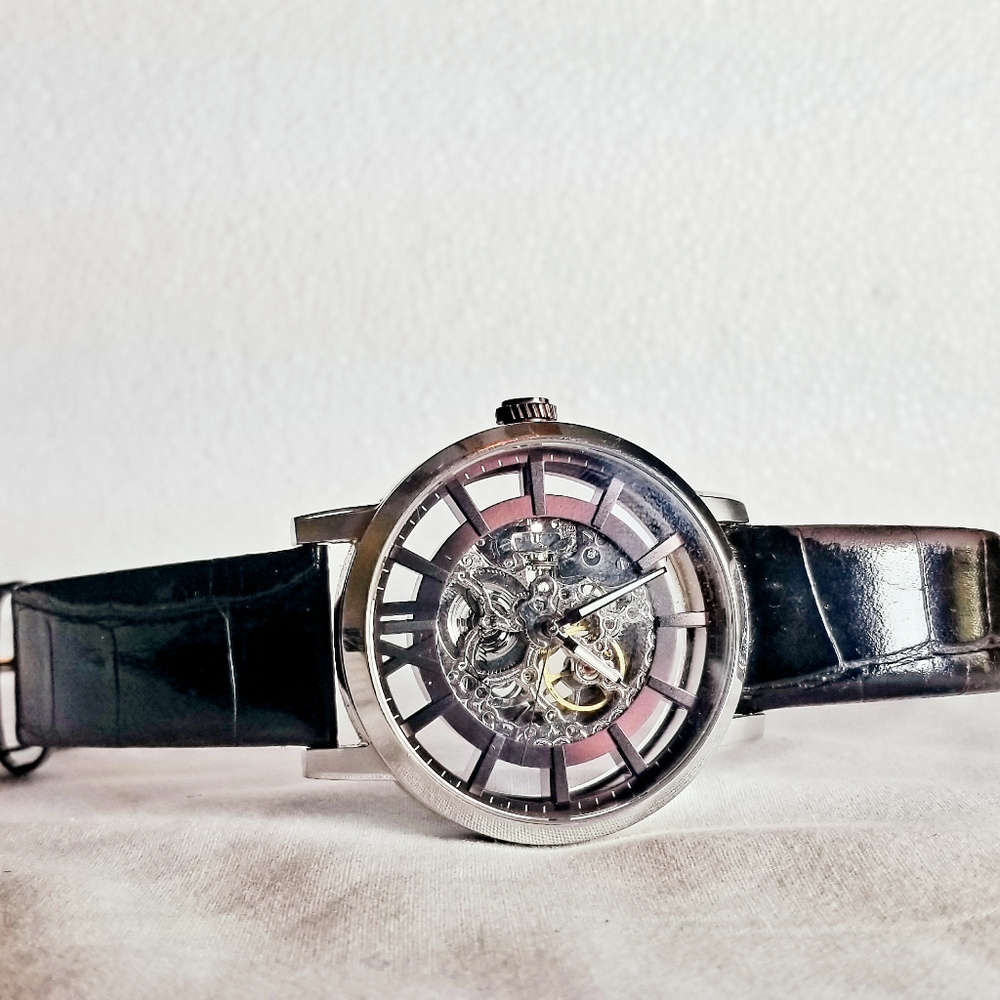 Kenneth Cole Watch (Rare Luxury)